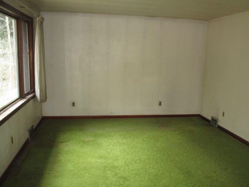 901 Baileys Run Road Tarentum, PA 15084 - Photo 3 of 24