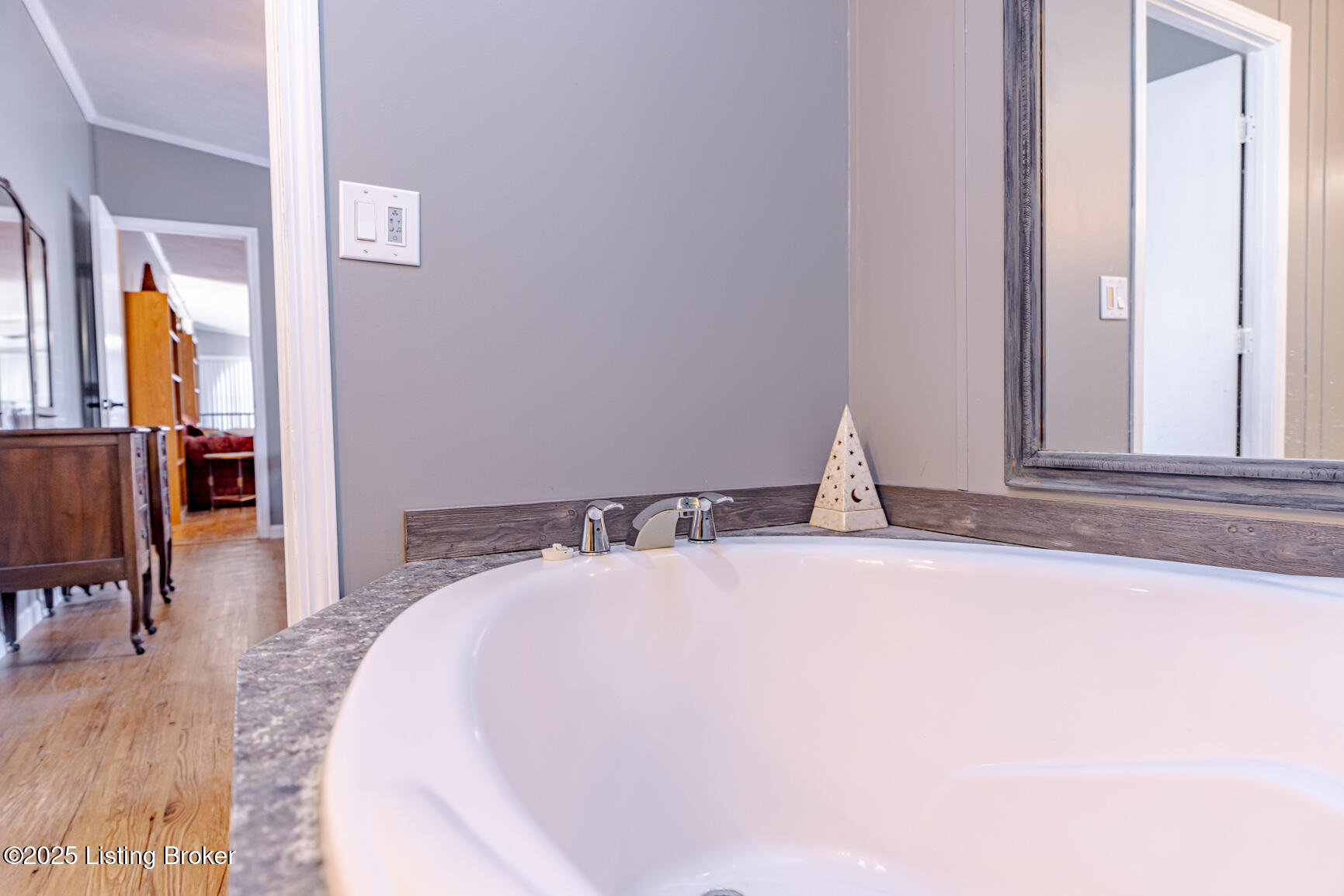 113 Persell Road Bedford, KY 40006 - Photo 24 of 37 Primary Bath