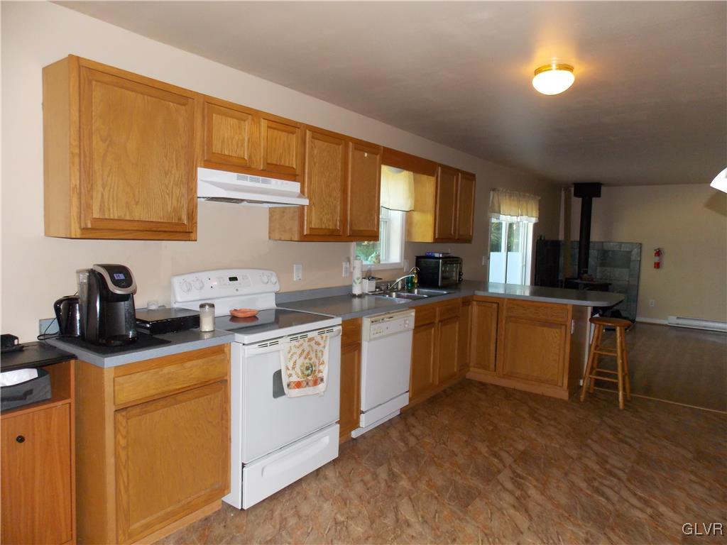 117 Yellow Run Road Jim Thorpe, PA 18229 - Photo 4 of 14 Gallery Image 4