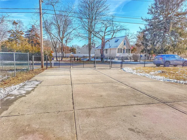 $437,500 | 20 Bogota Road, Mastic Beach, NY 11951