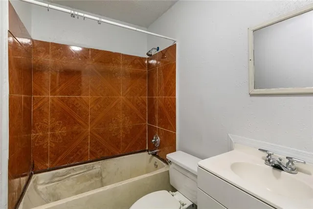 $440,000 | 6001-07 Tullis Drive, New Orleans, LA 70131