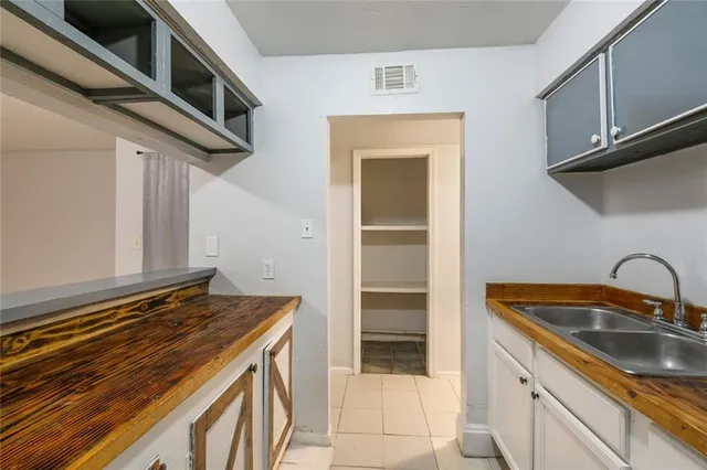 $440,000 | 6001-07 Tullis Drive, New Orleans, LA 70131