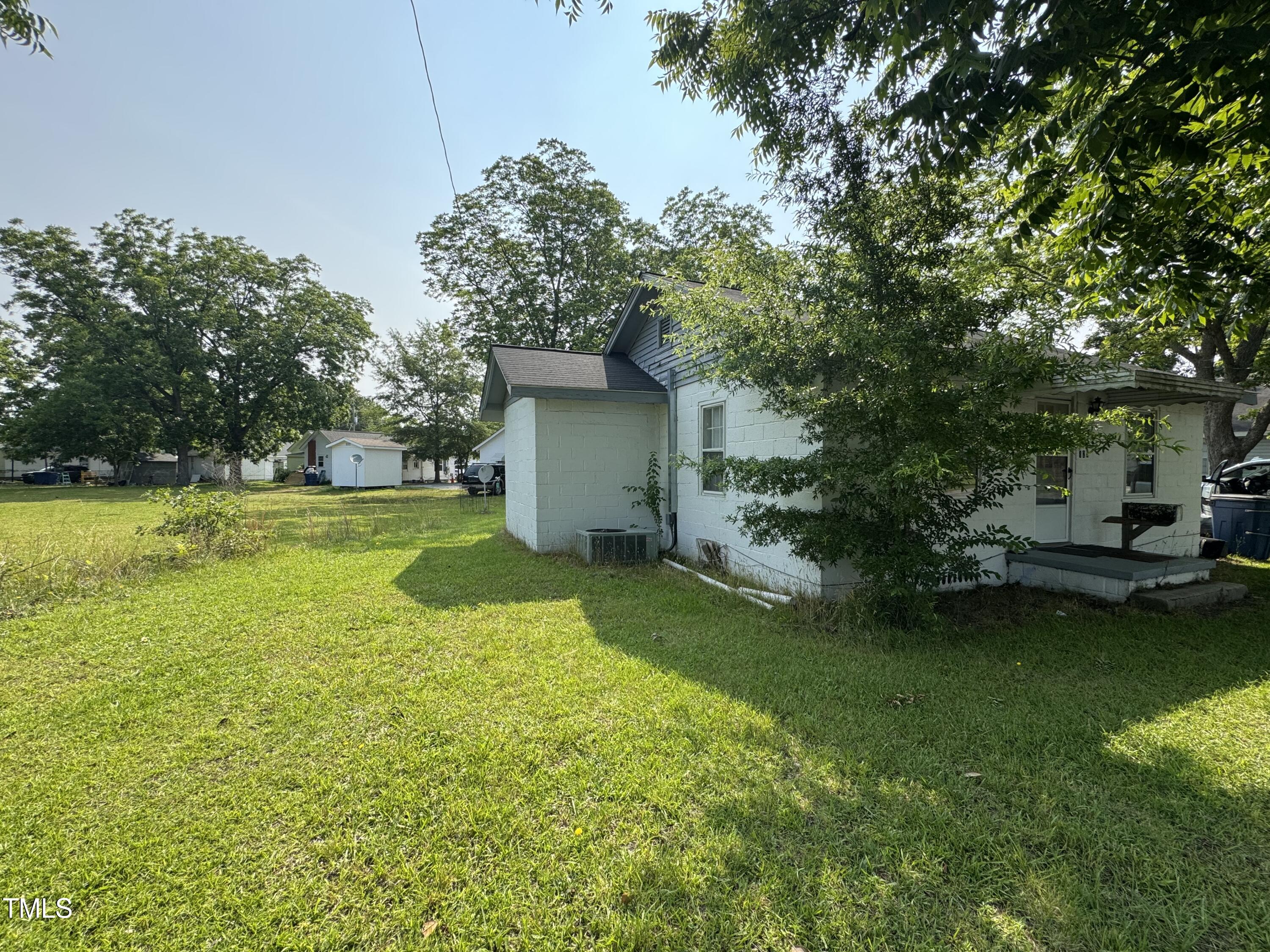 429 5th & Brogden Road Smithfield, NC 27577 - Photo 9 of 11 IMG_3797