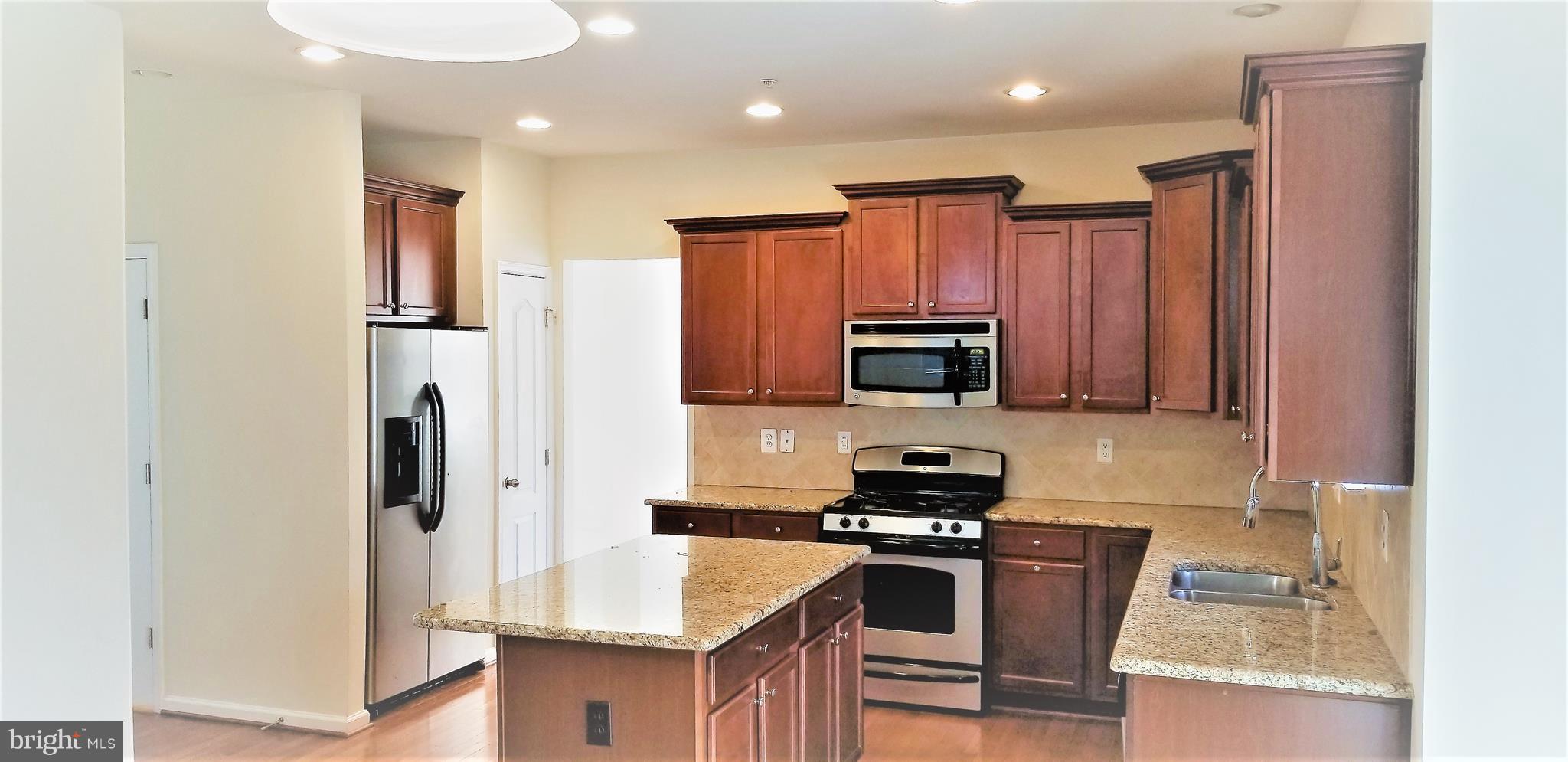 17109 Madrillon Way Accokeek, MD 20607 - Photo 5 of 14 Kitchen