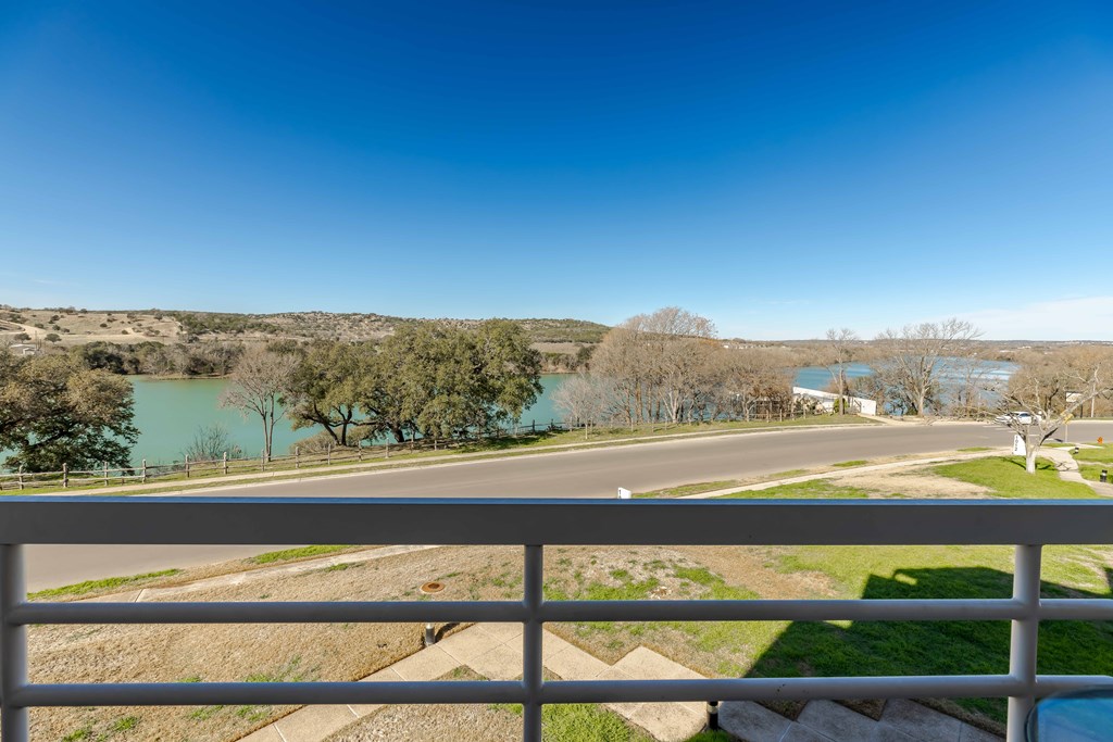 1006-3d Guadalupe Street Kerrville, TX 78028 - Photo 24 of 24 a view of city and ocean