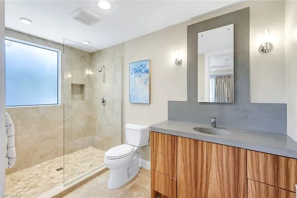 $6,500,000 | 210 Central Avenue, Naples, FL 34102