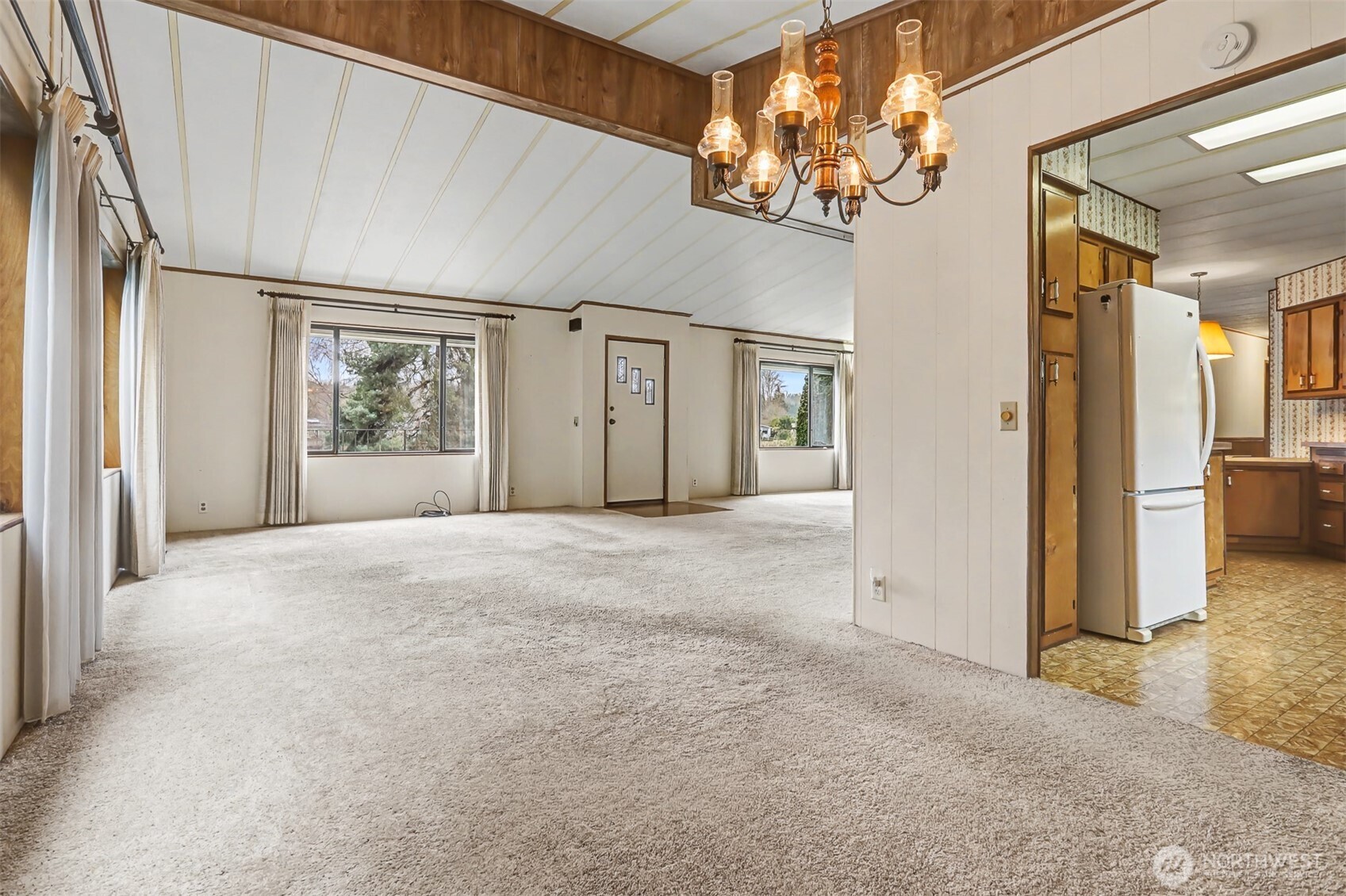 23812 Lake Drive East Bothell, WA 98021 - Photo 16 of 40 Gallery Image 16