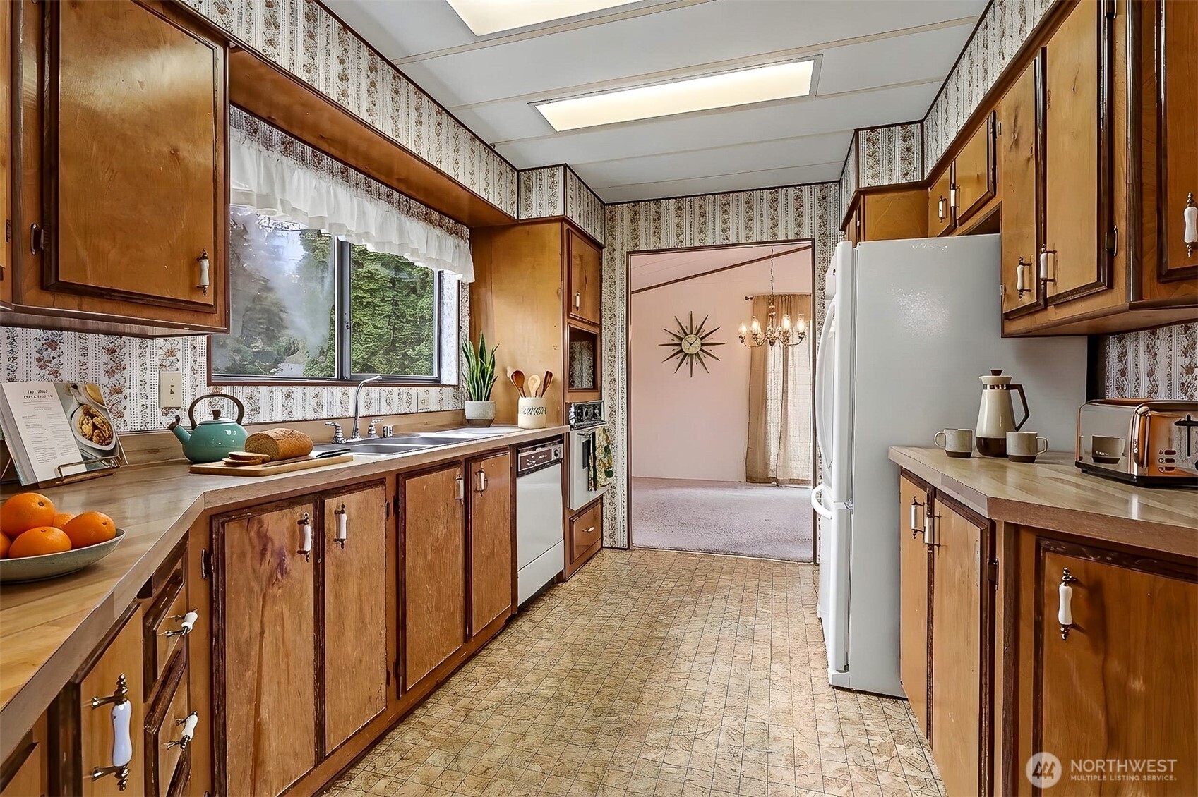 23812 Lake Drive East Bothell, WA 98021 - Photo 19 of 40 Gallery Image 19