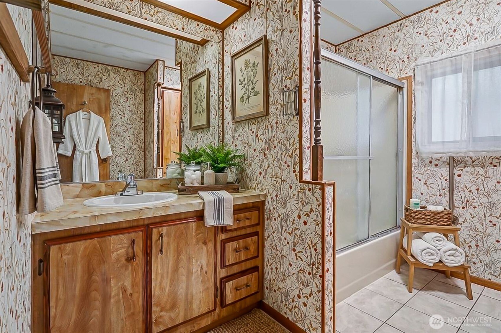 23812 Lake Drive East Bothell, WA 98021 - Photo 27 of 40 Gallery Image 27