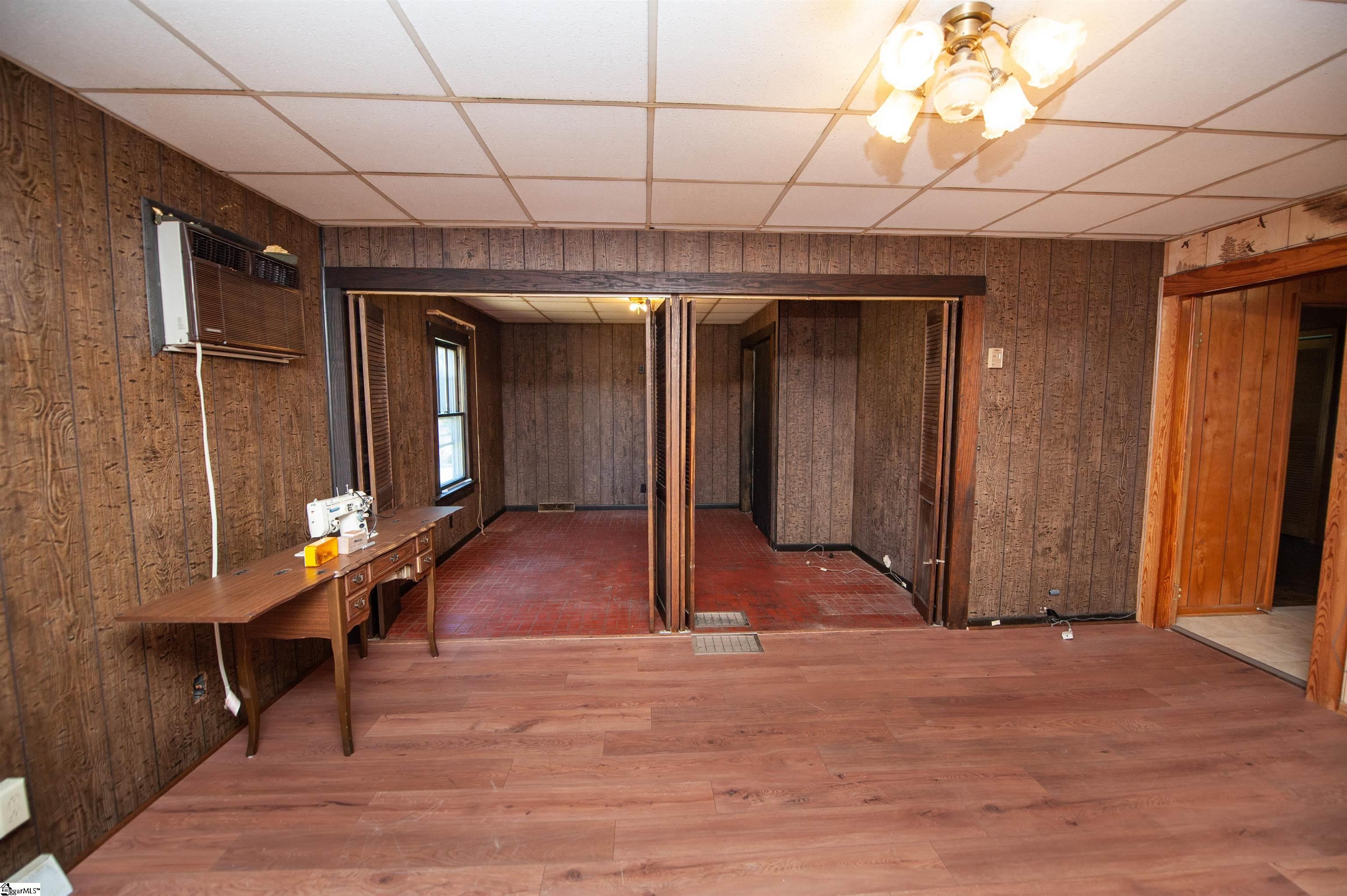 747 North Main Street Inman, SC 29349 - Photo 7 of 23