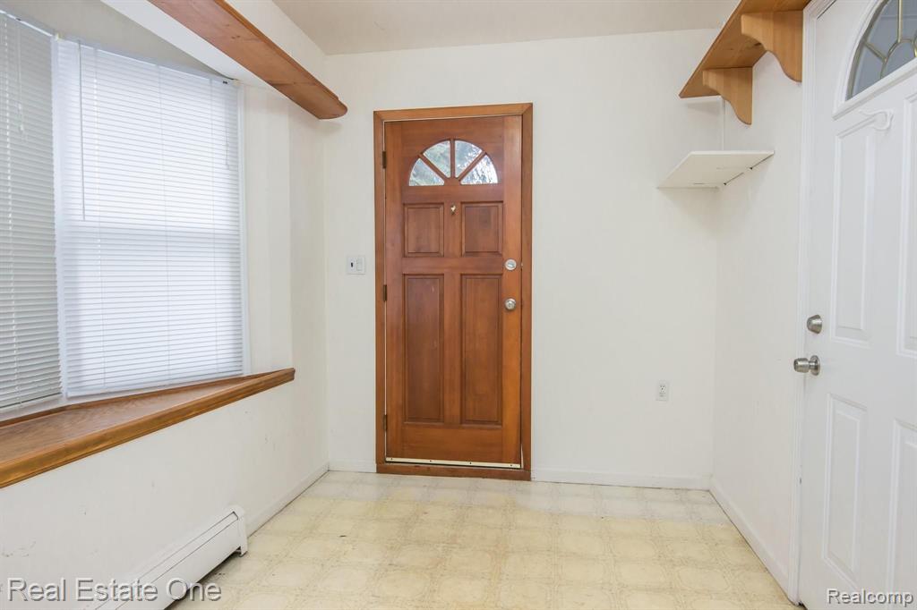3149 Pontiac Lake Road Waterford, MI 48328 - Photo 28 of 35