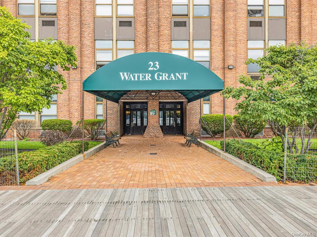 23 Water Grant Street, Unit 4K, Yonkers, NY 10701 Compass