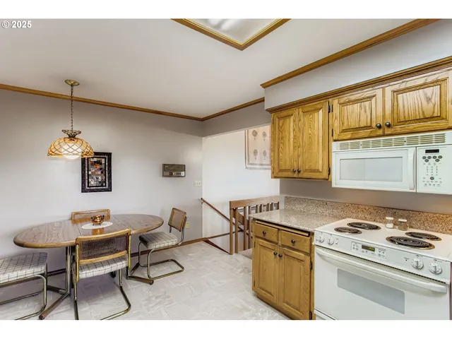 a view of a kitchen area