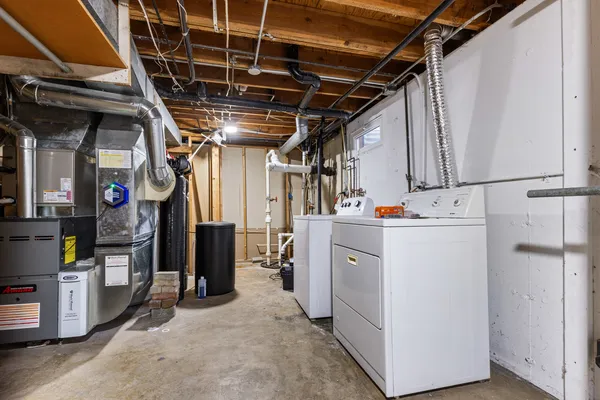 $279,900 | 8668 Yosemite Drive, Byron, IL 61010