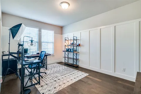 a view of a livingroom with furniture and window