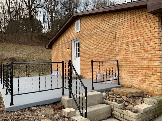 151 Ashbaugh Road Jeannette, PA 15644 - Photo 4 of 16