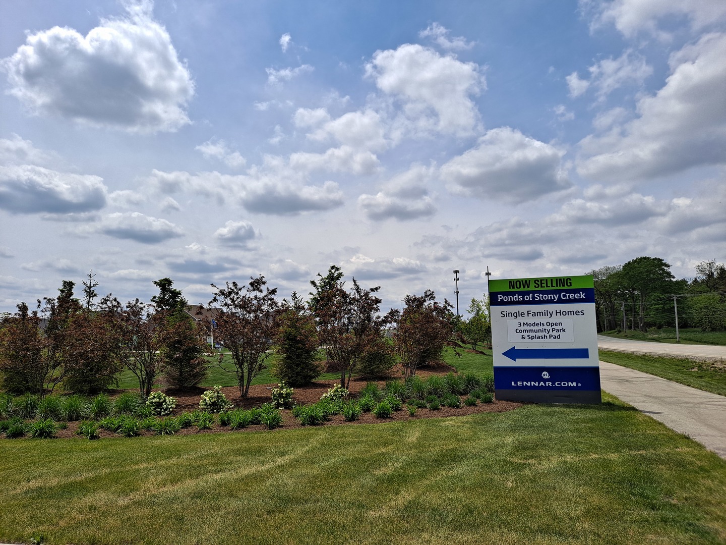 3616 Edelweiss Road Elgin, IL 60124 - Photo 20 of 26 a view of a city with lush green space