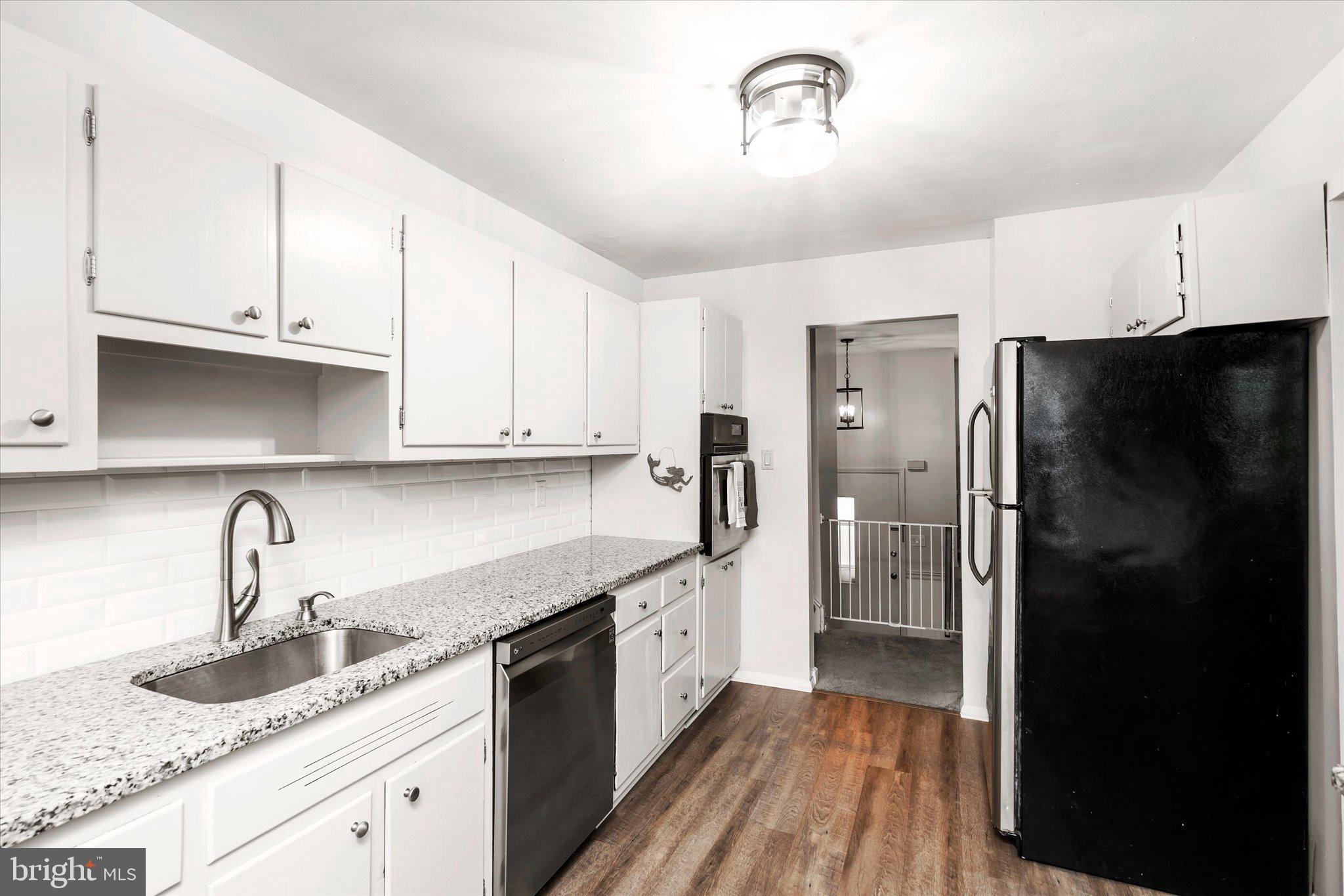 338 Ewingville Road Ewing, NJ 08638 - Photo 10 of 26