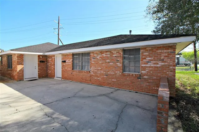 $1,400 | 510 Omega Street, Unit 15A, Belle Chasse, LA 70037