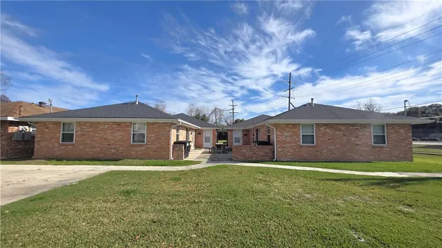 $1,400 | 510 Omega Street, Unit 15A, Belle Chasse, LA 70037