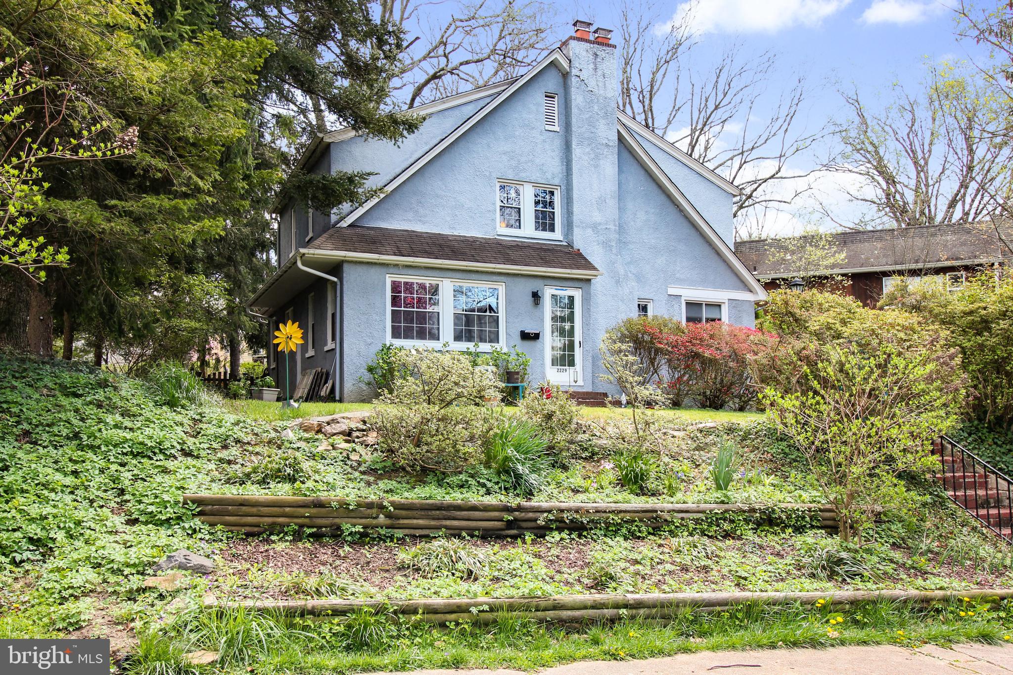 2229 Crest Road Baltimore, MD 21209 - Photo 2 of 25 Gallery Image 2