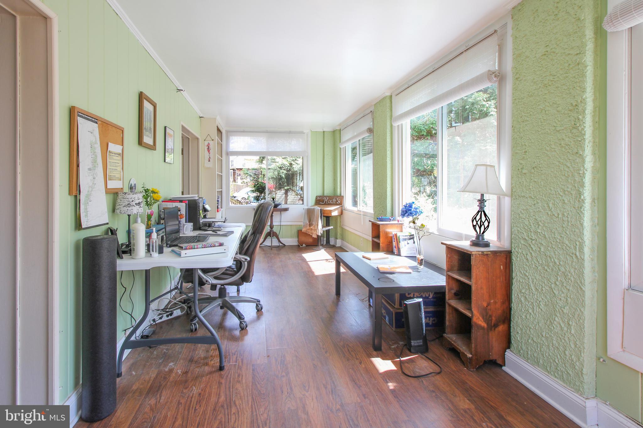 2229 Crest Road Baltimore, MD 21209 - Photo 5 of 25 Gallery Image 5