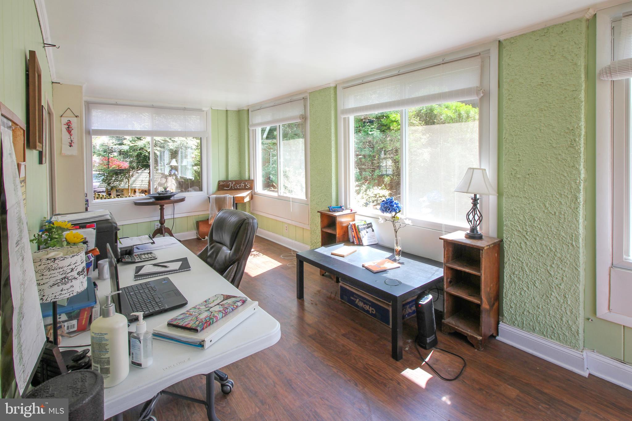2229 Crest Road Baltimore, MD 21209 - Photo 6 of 25 Gallery Image 6