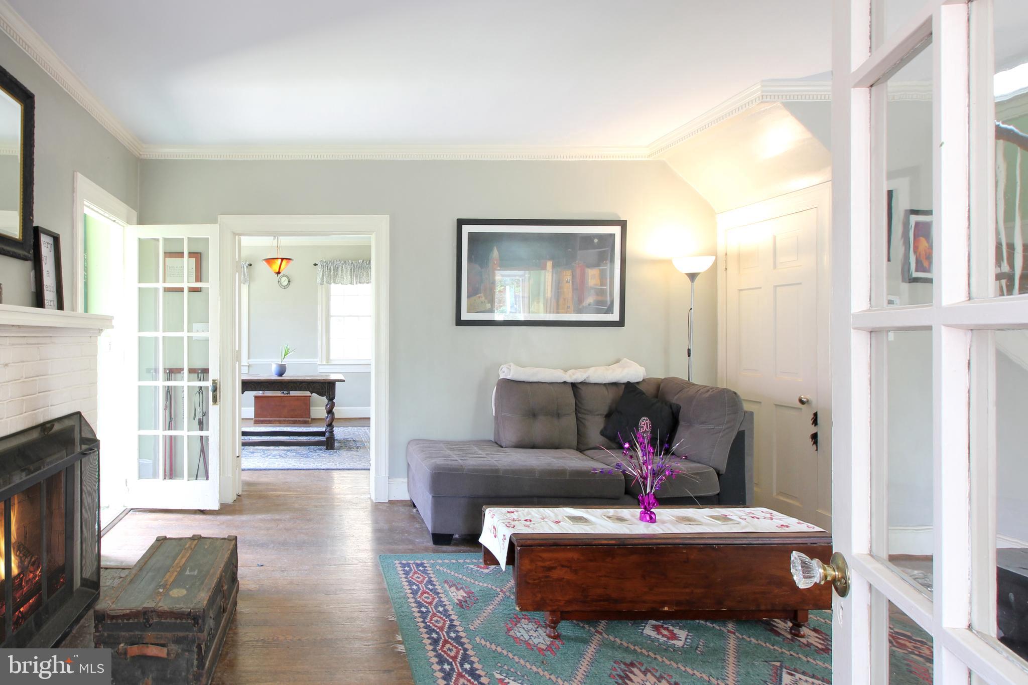 2229 Crest Road Baltimore, MD 21209 - Photo 7 of 25 Gallery Image 7