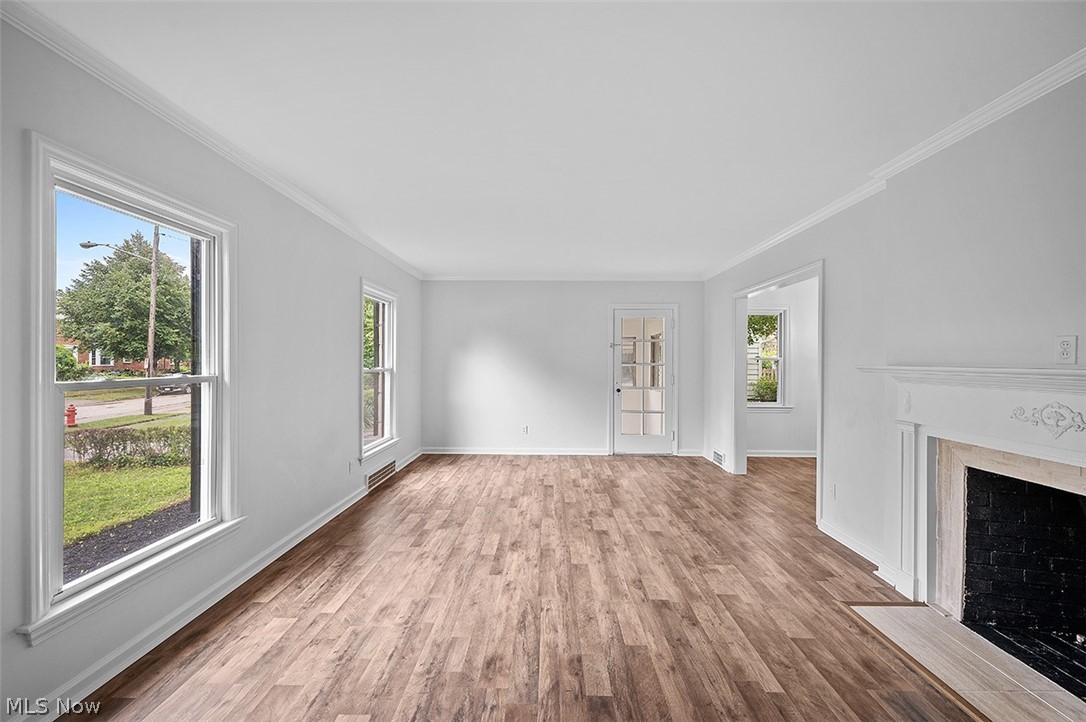 2392 Dysart Road Cleveland, OH 44118 - Photo 6 of 33 Gallery Image 6