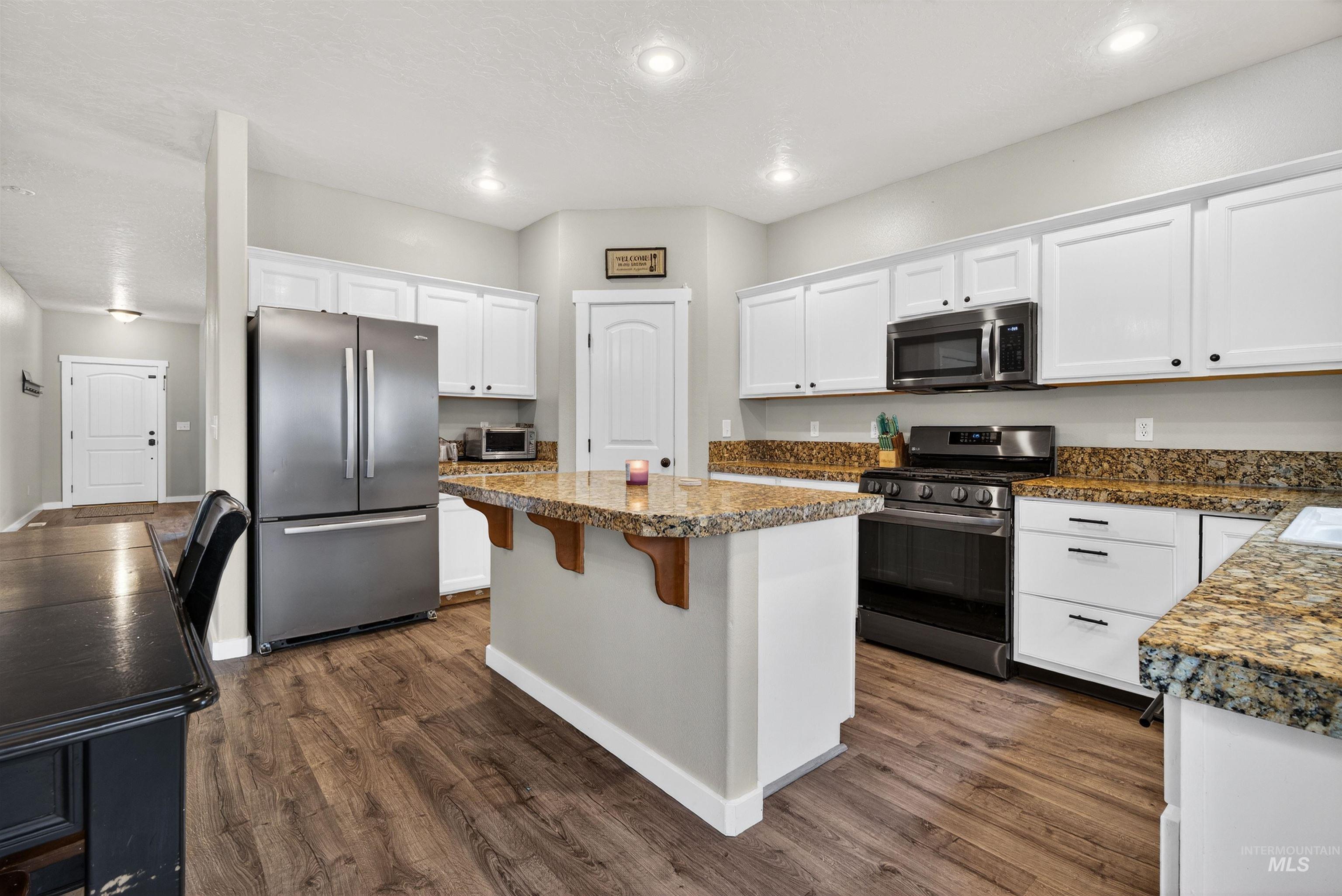 6284 North Silver Elm Way Meridian, ID 83646 - Photo 11 of 50