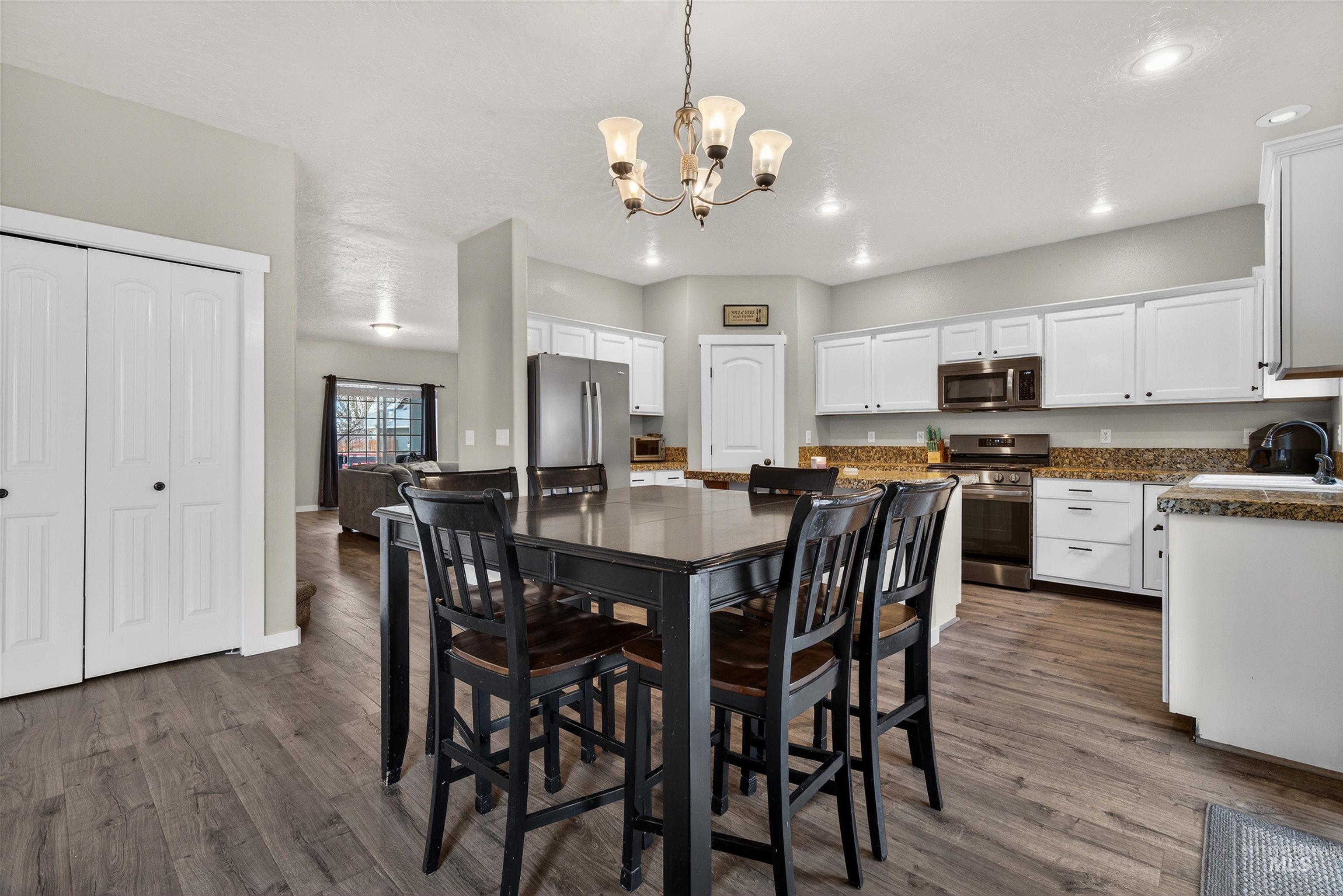 6284 North Silver Elm Way Meridian, ID 83646 - Photo 13 of 50