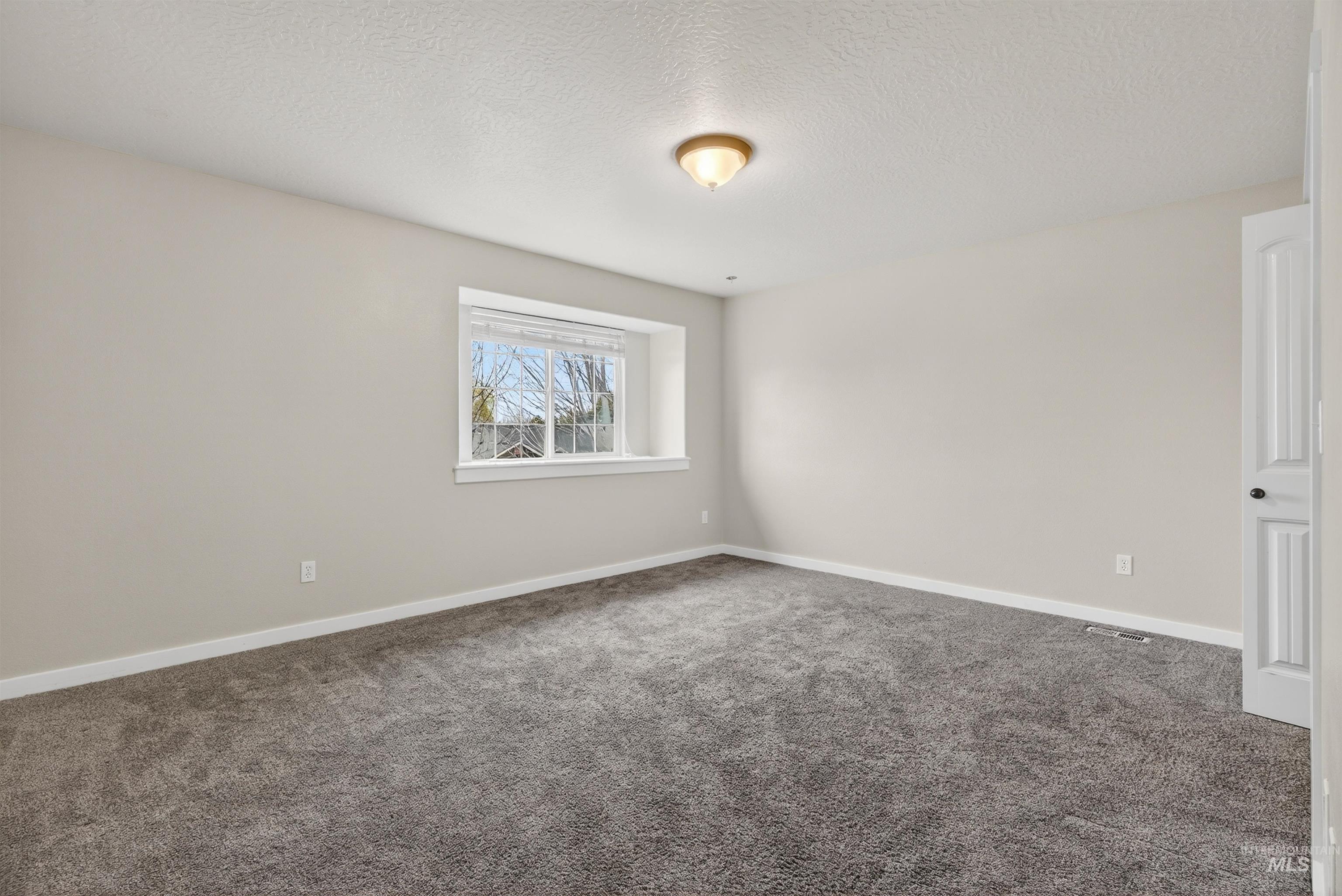 6284 North Silver Elm Way Meridian, ID 83646 - Photo 34 of 50