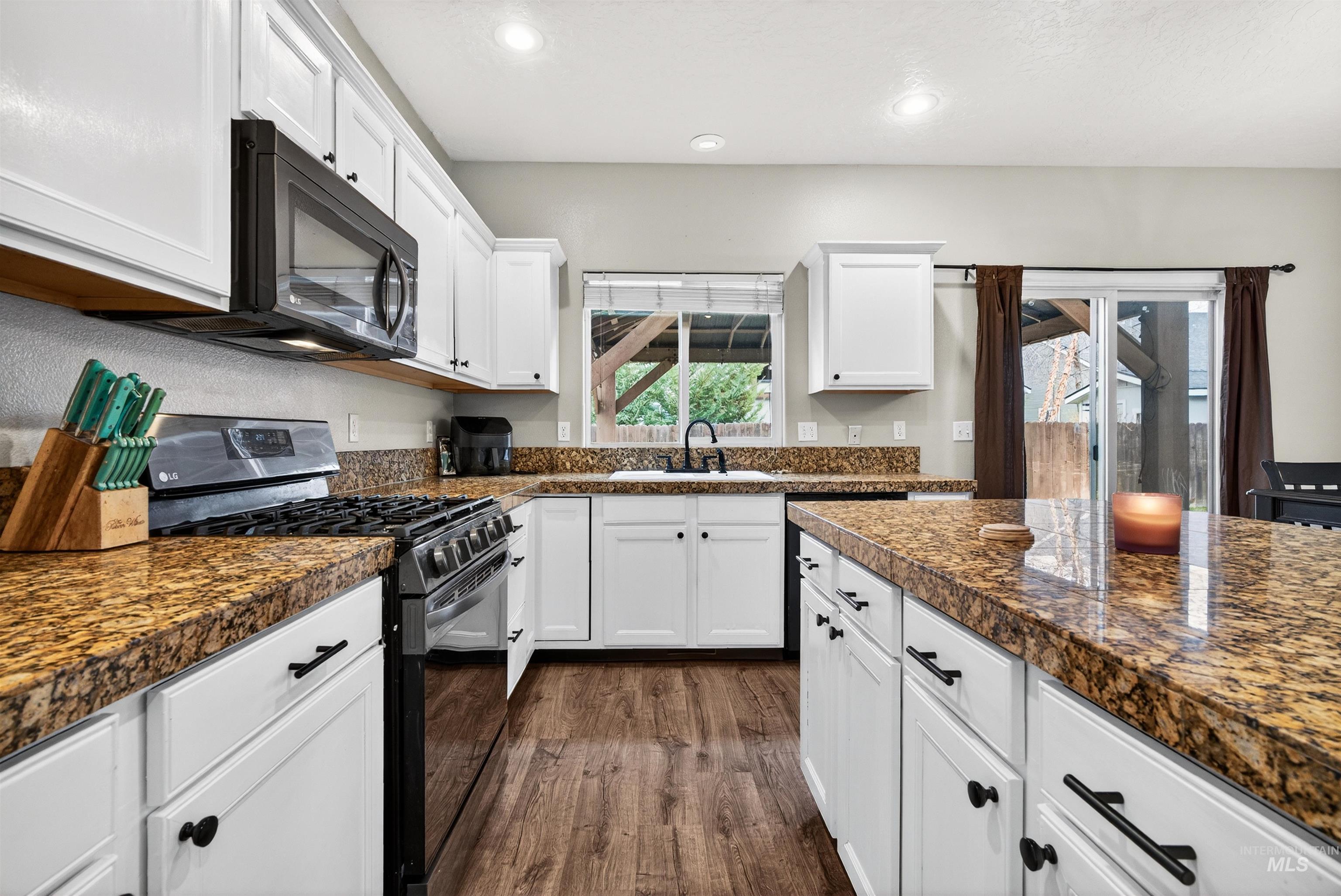 6284 North Silver Elm Way Meridian, ID 83646 - Photo 6 of 50