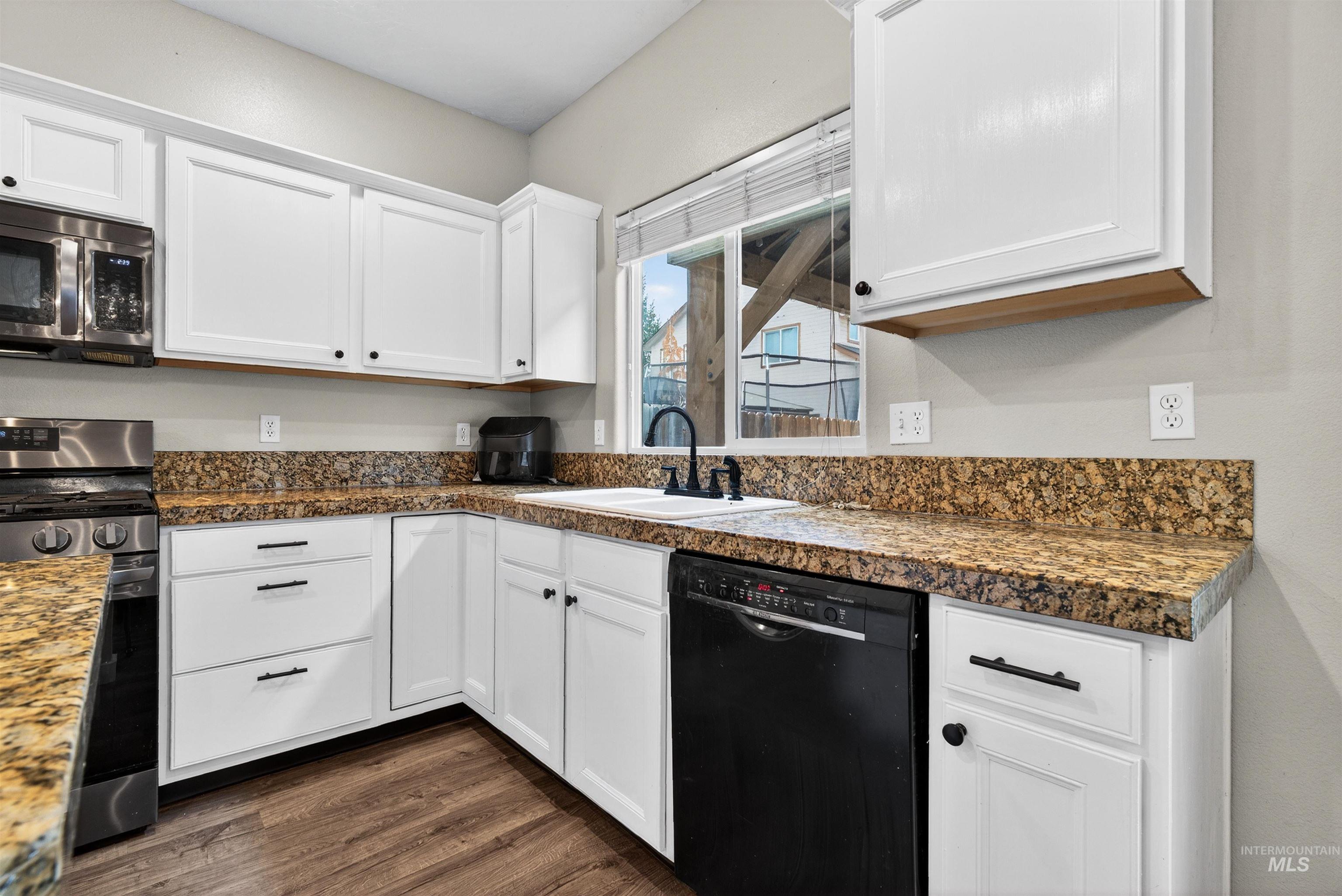 6284 North Silver Elm Way Meridian, ID 83646 - Photo 10 of 50