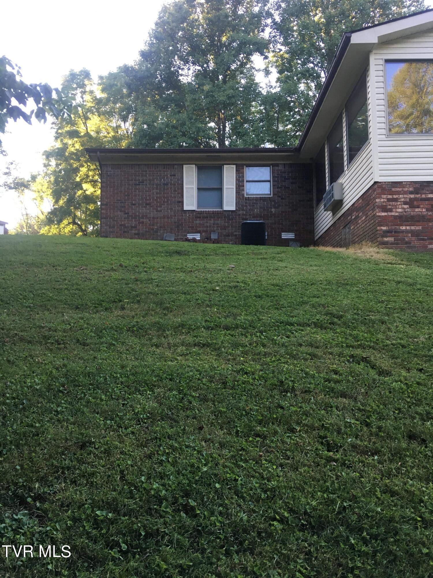 175 Hospital View Road Pennington Gap, VA 24277 - Photo 4 of 24 side 3