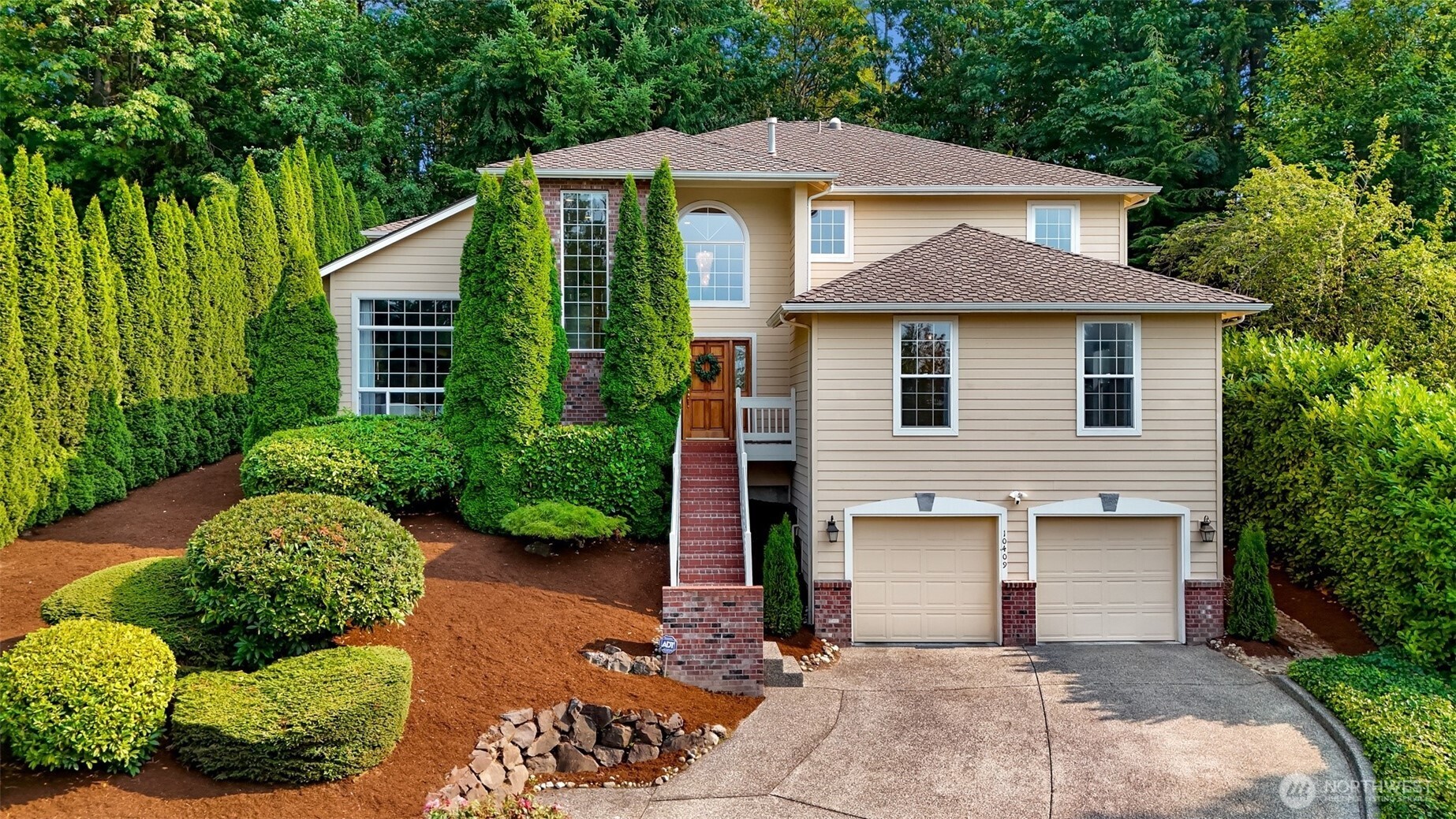 10409 Northeast 151st Place Bothell, WA 98011 - Photo 1 of 39 Gallery Image 1