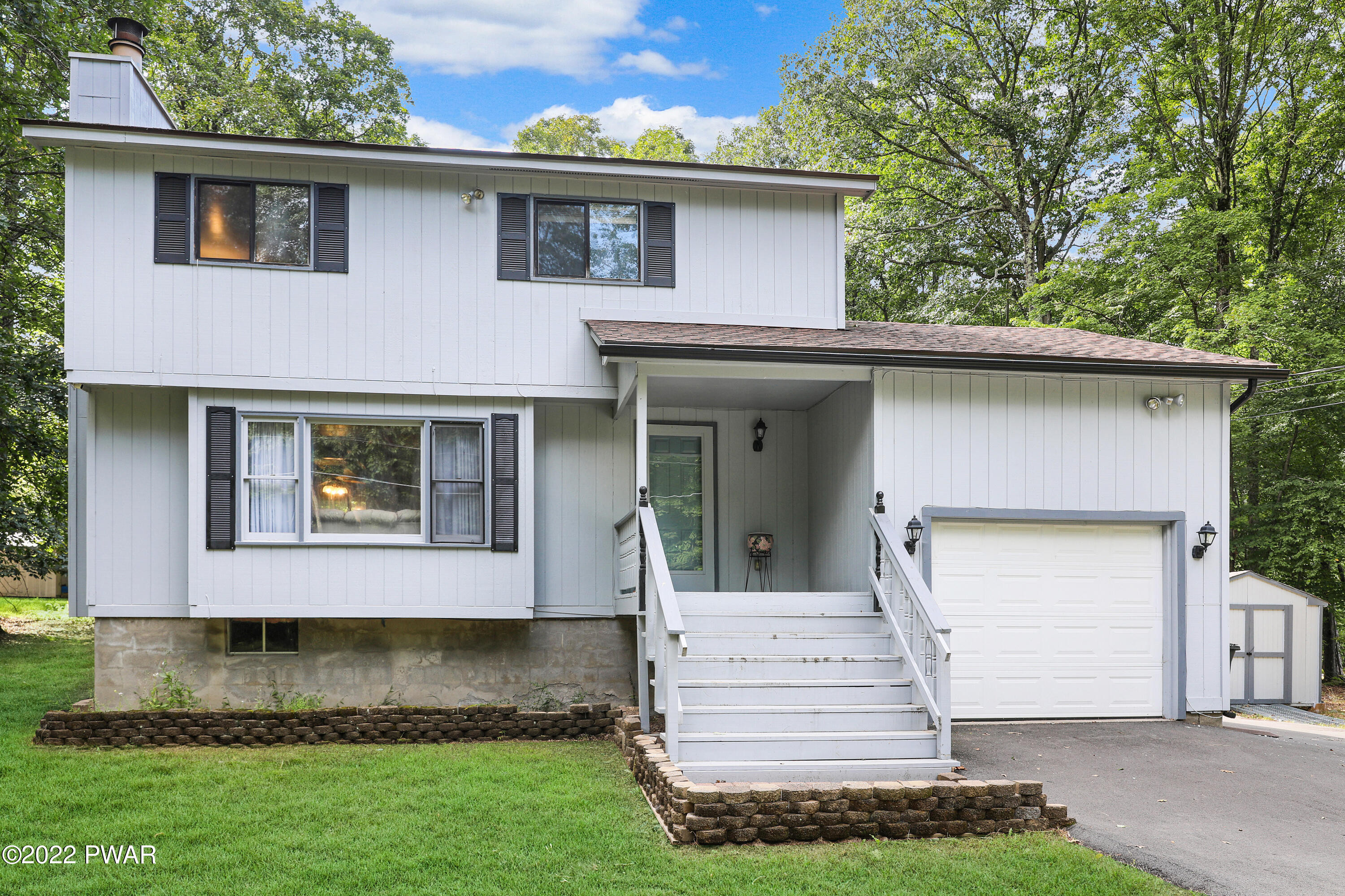 113 Hemlock Road Milford, PA 18337 - Photo 1 of 32 ZORZ7817