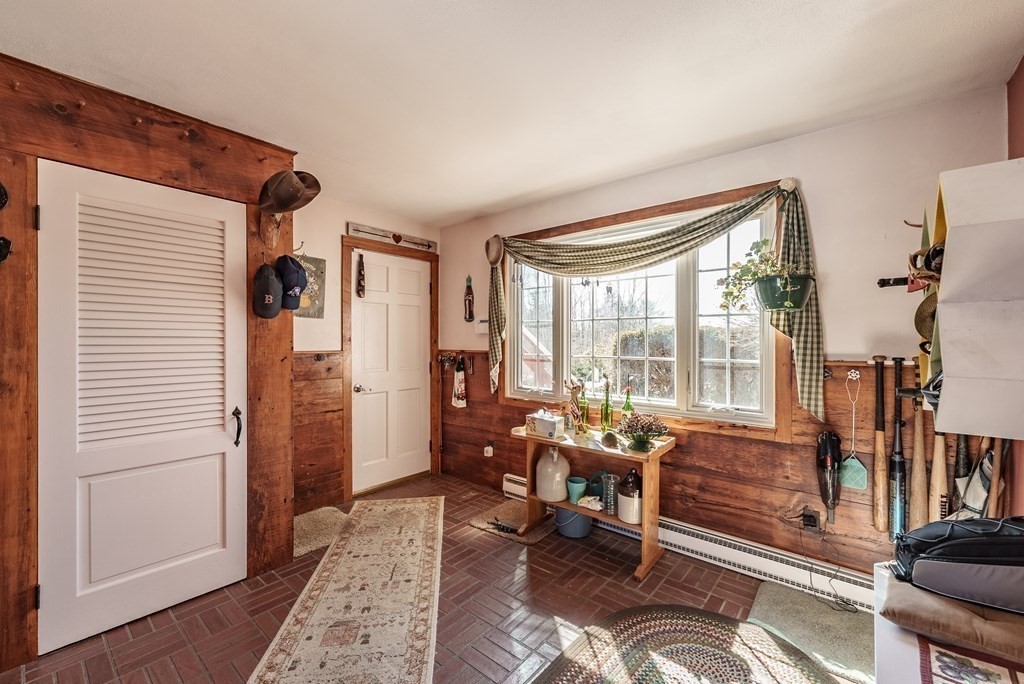75 New State Road Montgomery, MA 01085 - Photo 4 of 42
