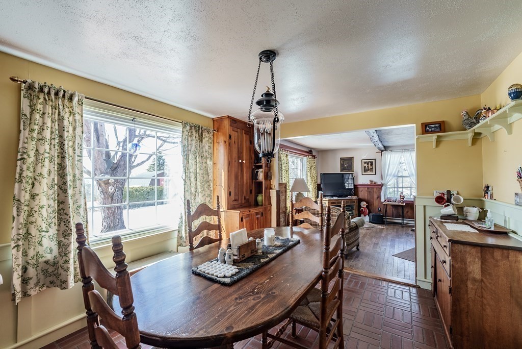 75 New State Road Montgomery, MA 01085 - Photo 9 of 42