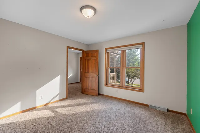 $475,000 | 2110 Hollow Circle, West Bend, WI 53090