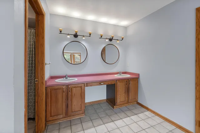 $475,000 | 2110 Hollow Circle, West Bend, WI 53090