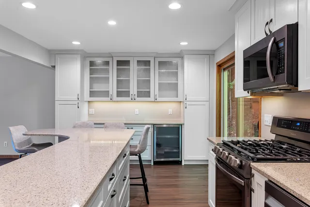 $475,000 | 2110 Hollow Circle, West Bend, WI 53090