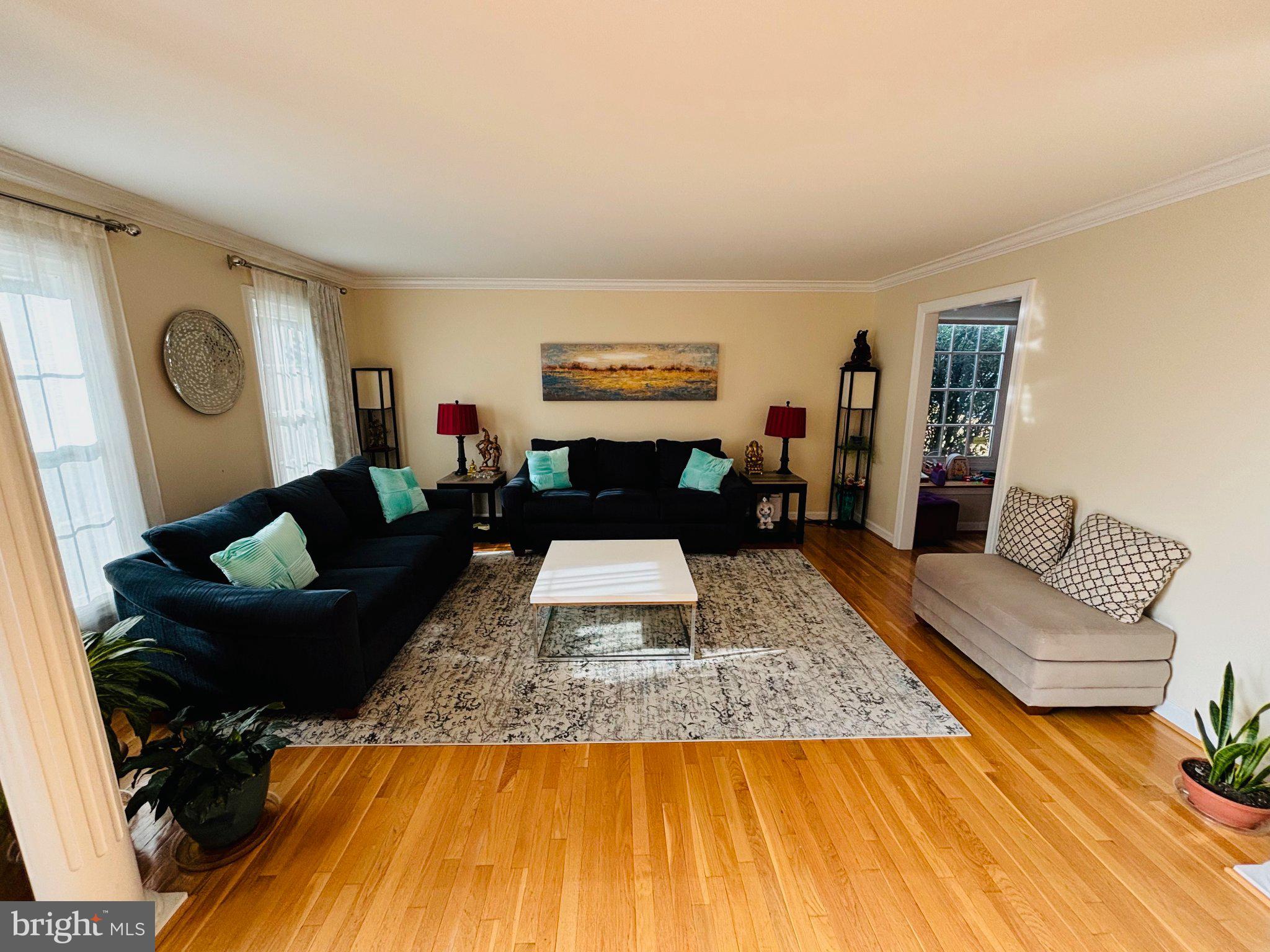 2062 Madrillon Road Vienna, VA 22182 - Photo 4 of 49 Gallery Image 4