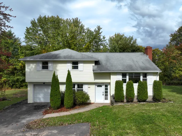 $365,000 | 40 Mountain Avenue, Bloomfield, CT 06002