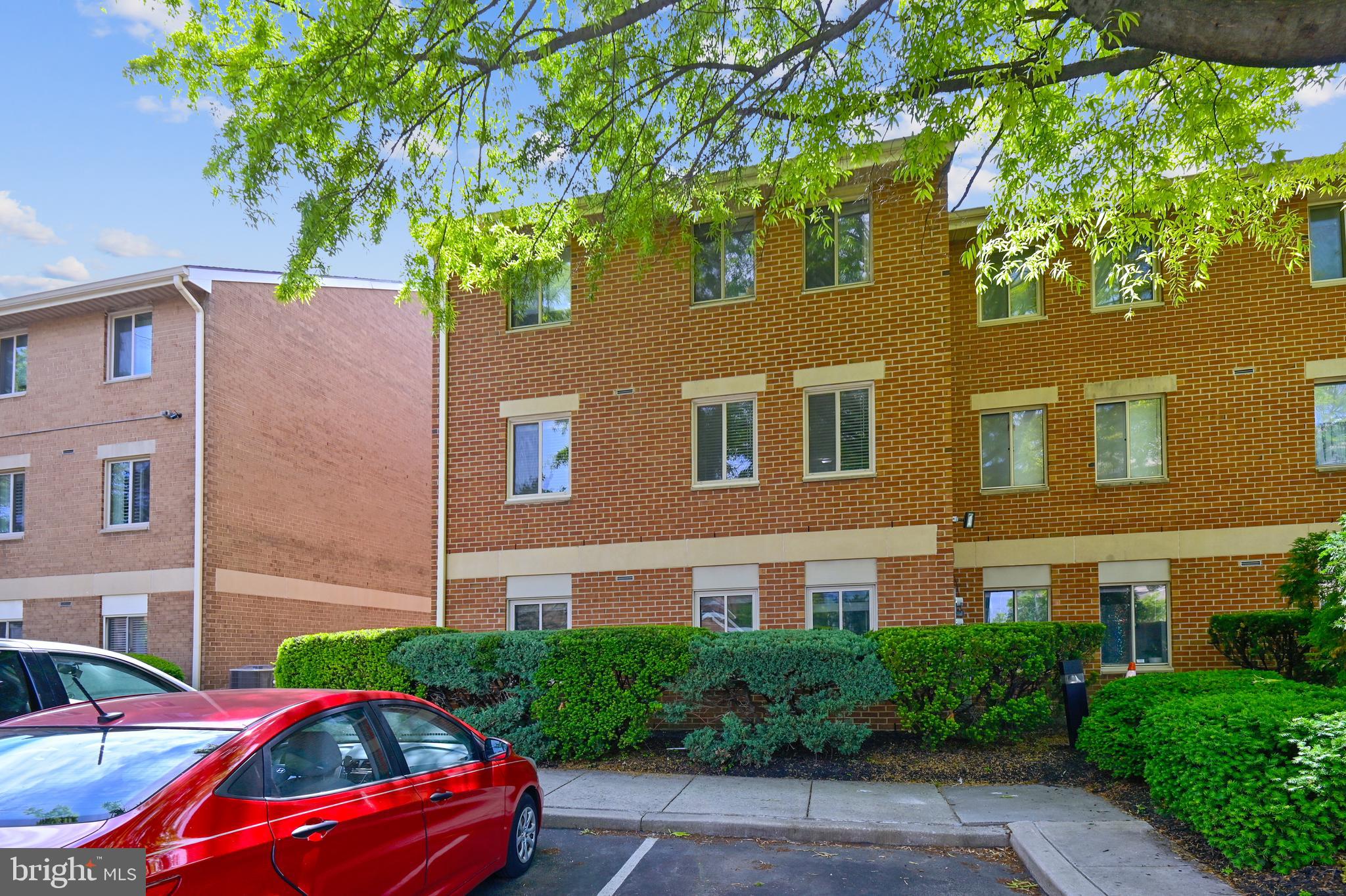 409 South Sharp Street, Unit R 5 Baltimore, MD 21201 - Photo 32 of 64 Rear view of Condo unit on First Floor