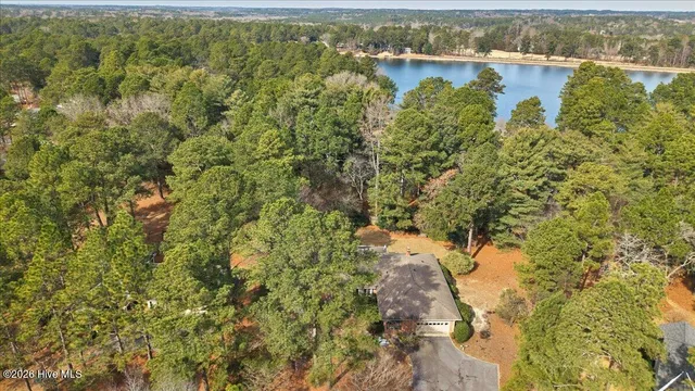 $470,000 | 32 Bogie Drive, Whispering Pines, NC 28327