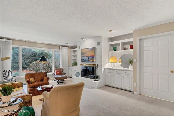 $470,000 | 32 Bogie Drive, Whispering Pines, NC 28327