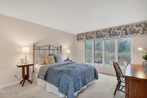 $470,000 | 32 Bogie Drive, Whispering Pines, NC 28327