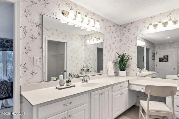 $470,000 | 32 Bogie Drive, Whispering Pines, NC 28327