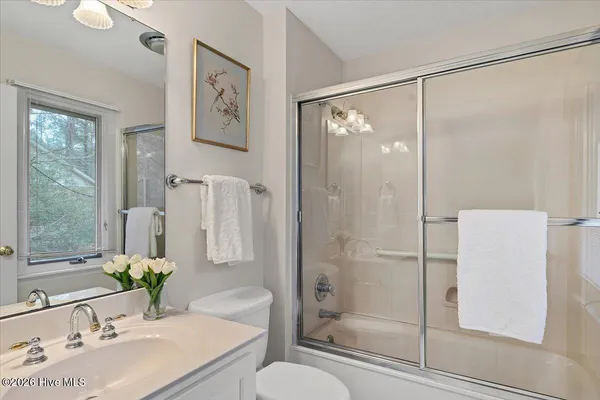 $470,000 | 32 Bogie Drive, Whispering Pines, NC 28327